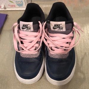Nike Air Force 1 - Boys Size 4